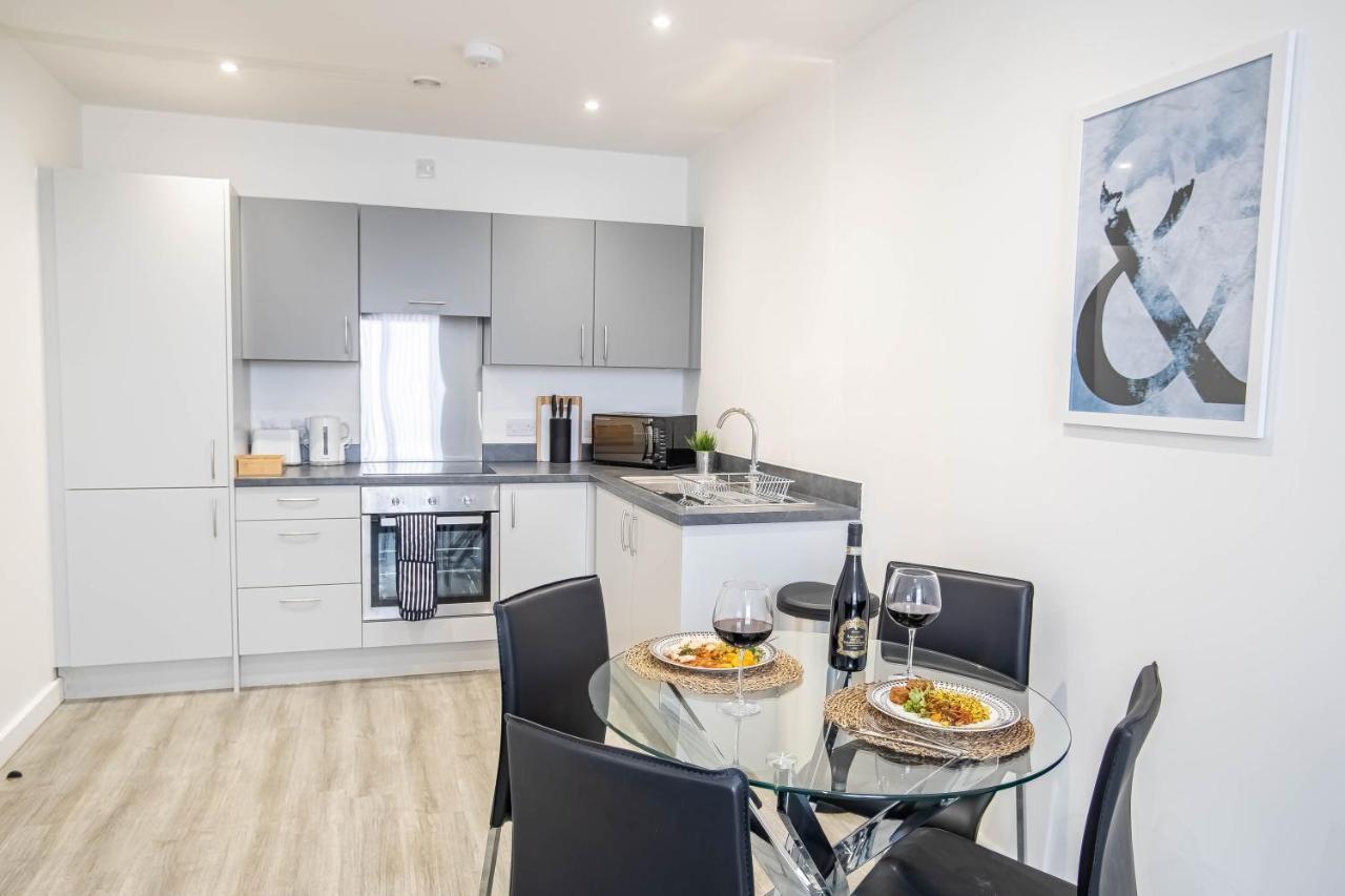 Luxury Apartments Available Next To Train Station - The Wallgate Apartments Wigan - Free Parking Zewnętrze zdjęcie