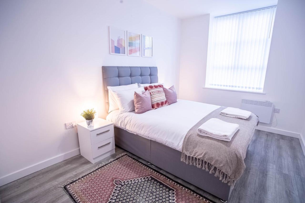 Luxury Apartments Available Next To Train Station - The Wallgate Apartments Wigan - Free Parking Zewnętrze zdjęcie